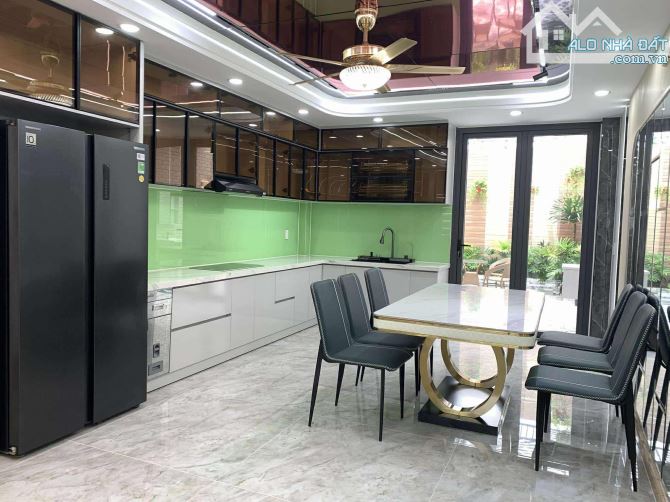NHÀ MỚI TÂN CHÁNH HIỆP -HUỲNH THỊ HAI- GẦN 100M2- 5 TẦNG- FULL NỘI THẤT- GIÁ TỐT. - 3