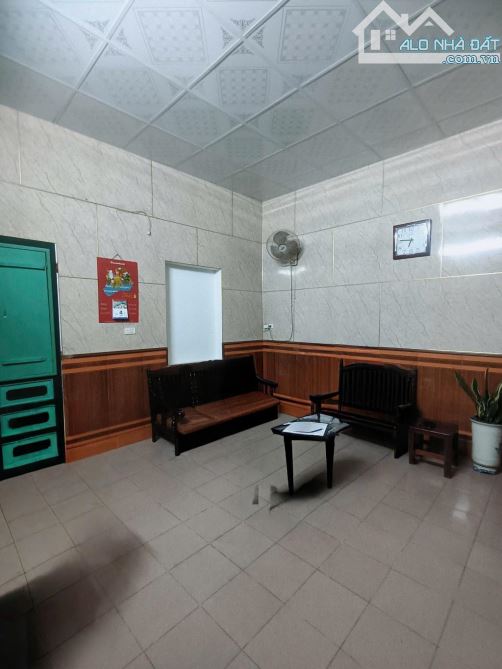 9.9 tỷ/ 142 m2/ 7.3 M tiền/ Ngõ Ô Tô/ Nguyễn Bình - 3