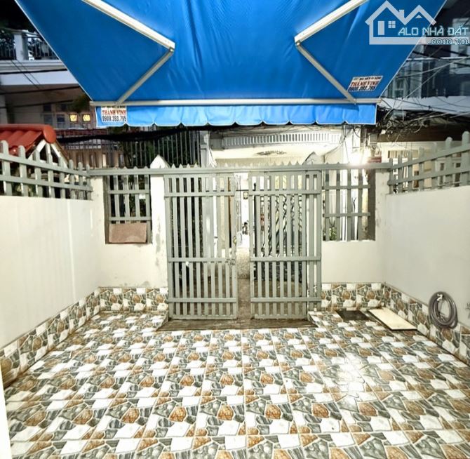 Bán nhà Quận 7 - 110m2 - 7.x tỷ - shr - hẻm 1 sẹc - p. Phú Thuận - 3