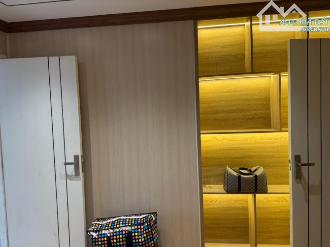 💥 NHỈNH 300 TRIỆU – BÁN NHÀ PHỐ HOÀNG CẦU – PHÂN LÔ Ô TÔ 40M, MẶT TIỀN 5M -HỒ HOÀNG CẦU - 3