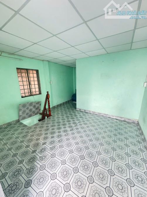 SÁT MẶT TIỀN HOÀNG DIỆU VIP Q4
NGANG 3.8 CÓ  2 TỶ - 3
