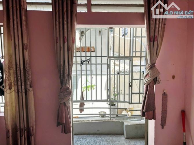 Bán nhà TÂN PHÚ - DT 56m2, Nhà 2 Tầng - Đang có Dòng tiền 20 Triệu/tháng - 3