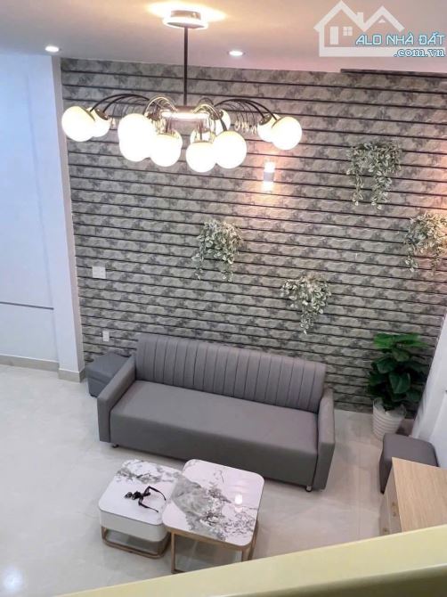 Nhà 2 tầng 2 mặt thoáng kiệt ô tô Nguyễn Lộ Trạch - 3