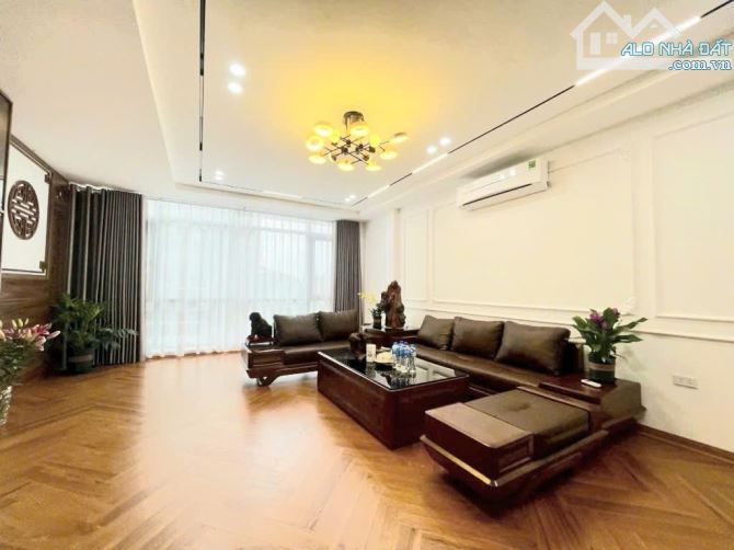 BÁN NHÀ NGUYỄN VĂN CỪ, GARA Ô TÔ, THANG MÁY LONG LANH, TẶNG NỘI THẤT CHẤT, GẦN PHỐ, GIÁ TỐ - 3