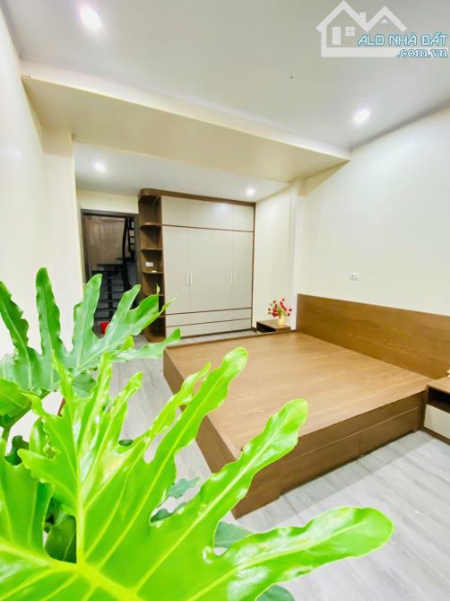 PHỐ VIP THÁI HÀ - Ô TÔ TRÁNH - KINH DOANH VỈA HÈ - 7 TẦNG - TẦM TIỀN HIẾM - 3