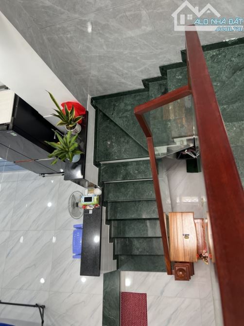 Bán nhà mặt tiền Nguyễn Xuân Khoát-ngang 4m-4PN-sổ vuông-lô góc-kinh doanh sầm uất - 3