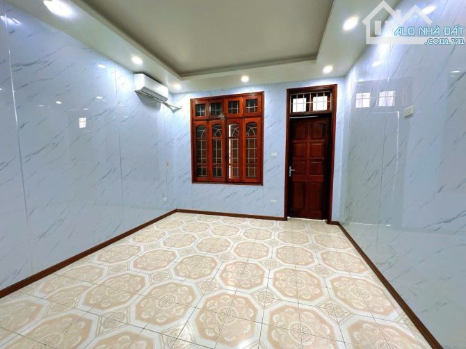 Bán nhà phố Nguyễn Hy Quang - Đống Đa Phân Lô Ô tô Ngõ thông Kinh doanh 50m 16 tỷ - 3