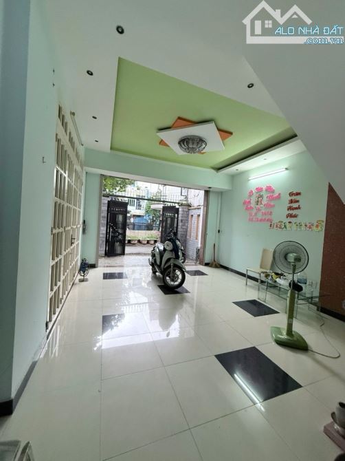 🔥CĂN GÓC 2 MẶT HẺM XE TẢI - NGANG LỚN 5.6 m - 98.2M2 - 4 TẦNG BTCT - 11.8TỶ TL - 3
