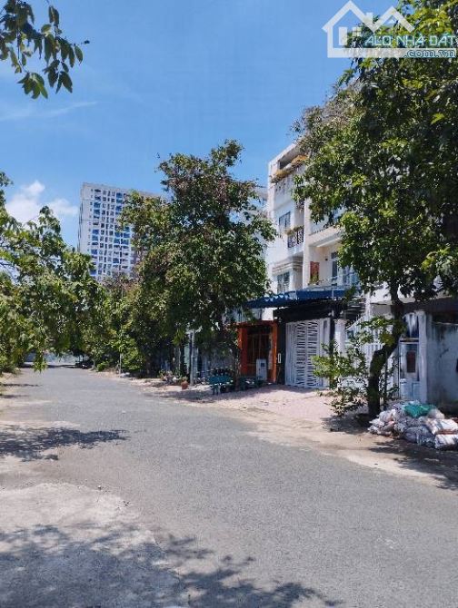 CHỈ GẤP BÁN GIẢM DỐC 900tr CÒN 12.5 TỶ- NHÀ ĐẸP 4 TẦNG 90M2 NGAY P.PHÚ MỸ Q7 - 3