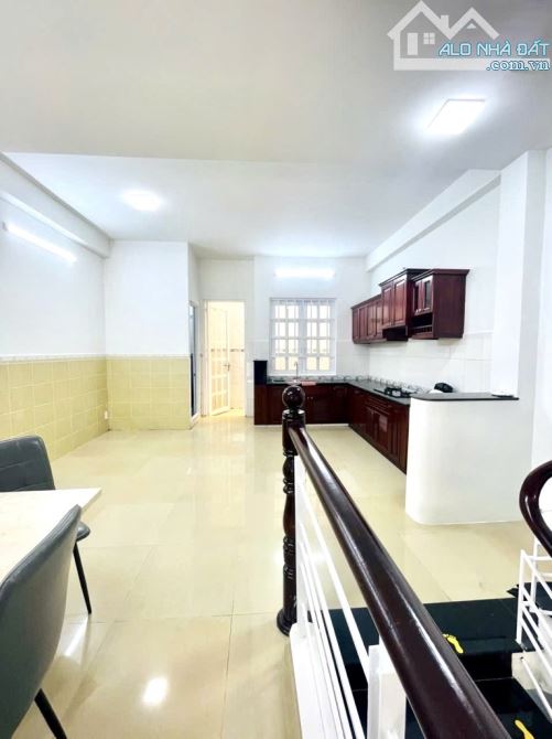 80m2 - Giá 12.8 tỷ - Ngang 5m - Mặt lộ Hoàng Quốc Việt khu Lacasa Q7 - 3