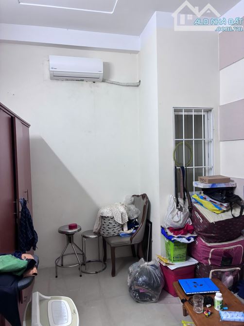 Bánh Nhà Hẻm Xe Tải 8m - 4.8m x 8.6m - 41.2m.2 - 3 Lầu - 3PN -4WC- P16 Q8 Sát Võ Văn Kiệt - 4
