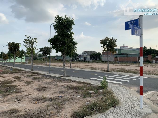 Bán đất nền Long Thành - Cách Sân Bay 5km - Pháp lý chuẩn - Giá 13triệu/m2 - 4