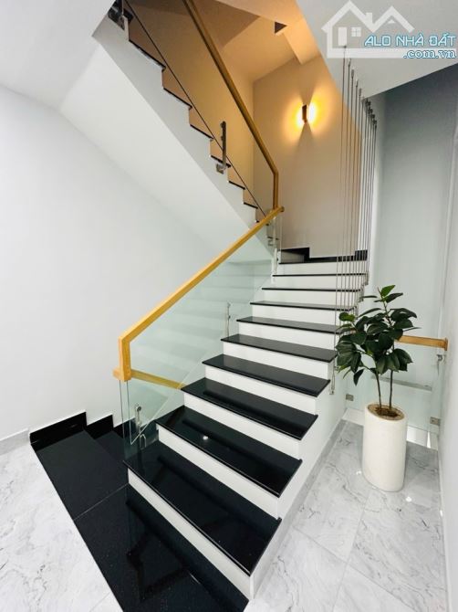 BÁN NHÀ TÂN PHÚ - GIÁP QUẬN 11 - ĐẦM SEN - NGANG 5M2 NỞ HẬU - 5 TẦNG - 100M2 -  16 TỶ Nhẹ - 4