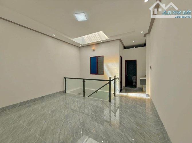 cần bán nhà lầu gần ngay Trường Lái Bửu Long - 4