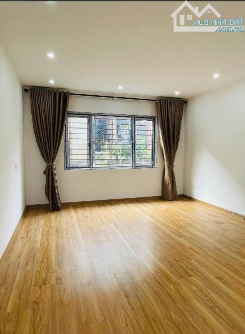 Cho thuê nhà mới đẹp Đội Cấn- Ngoc Hà. 60m2x4T. Đồ cb . 20tr/th - 4