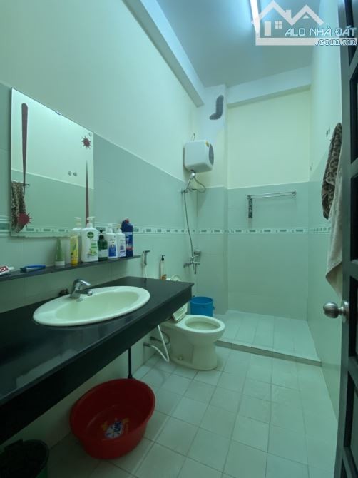 TÂN PHÚ - NGAY NGUYỄN SƠN - THOẠI NGỌC HẦU - NHÀ 3 TẦNG, 8PN 8WC HẺM XE HƠI, CHỈ 9 TỶ X - 4
