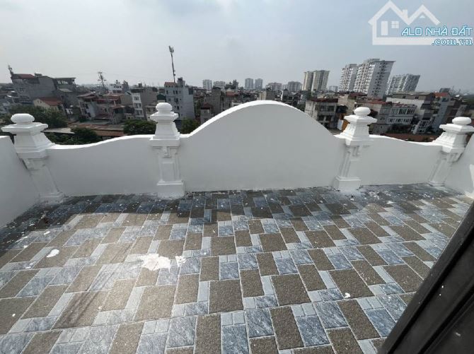Quá Đẹp / Đặng Vũ Hỷ/ 18.x tỷ / 7 tầng/ Đường 13m - 4