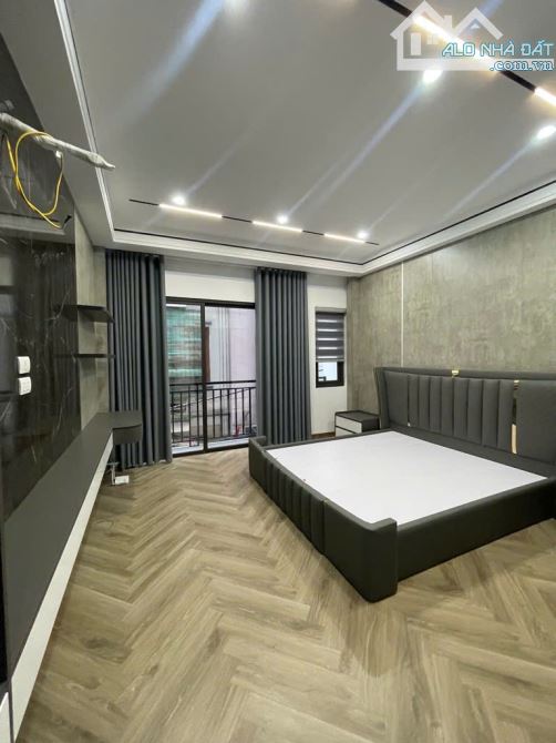 💥 NHÀ ĐẸP NGUYỄN VĂN LINH– 6 THANG MÁY – Ô TÔ NGỦ TRONG NHÀ – Ở LUÔN - 4