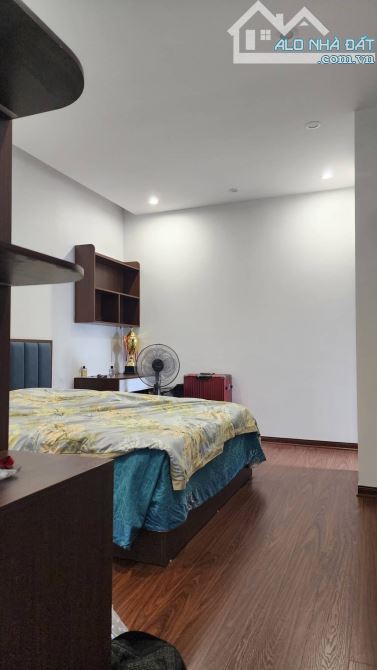 Giảm 100tr - bán căn hộ 106m2 - 3PN- CC MHD Trung Văn- Tố Hữu- full nội thất- nhỉnh 9 tỷ - 4