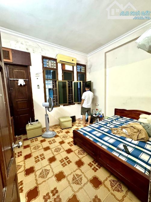 Bán Gấp - Ba Gác - Minh Khai - Hai Bà Trưng - Dt: 30m2/5tầng/4,3mMT*nhỉnh 7 tỷ - 4