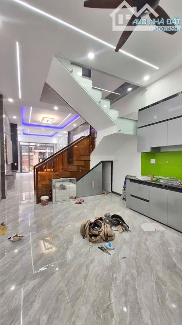 CHỦ GỬI BÁN 2 CĂN NHÀ 1 TRỆT 1 LẦU PHƯỜNG BIÊN HOÀ. DT: 4x18=72M2. GIÁ: 3TỶ8 - 4