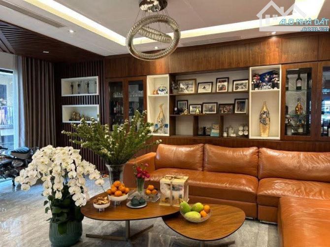 Biệt thự lô góc, vỉa hè kinh doanh Phường Yên Hoà mới 150m 4 tầng 42 tỷ - 4