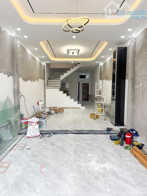 BÁN CĂN NHÀ 1 TRỆT 1 LẦU PHƯỜNG BIÊN HOÀ ( bửu Hoà củ). DT: 4,1x19,6=81M2. GIÁ: 3TY7 - 4