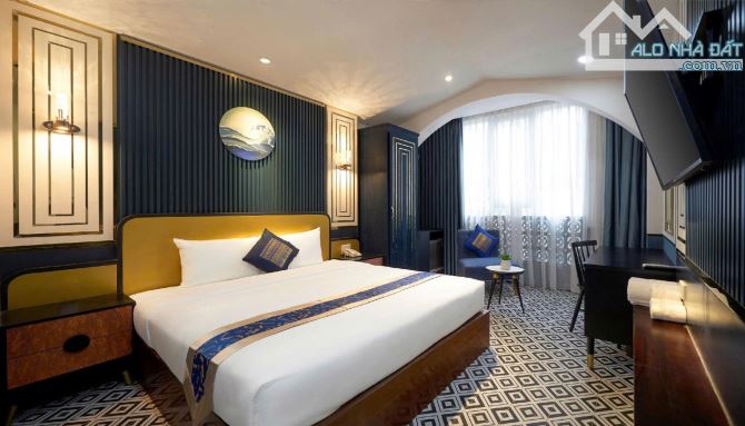 Bán Gấp HOTEL HXH Lý Tự Trọng ,Bến Thành ,Q1- 4x17m - 5tầng - HDT:90 tr/tháng -Giá :29 tỷ - 4