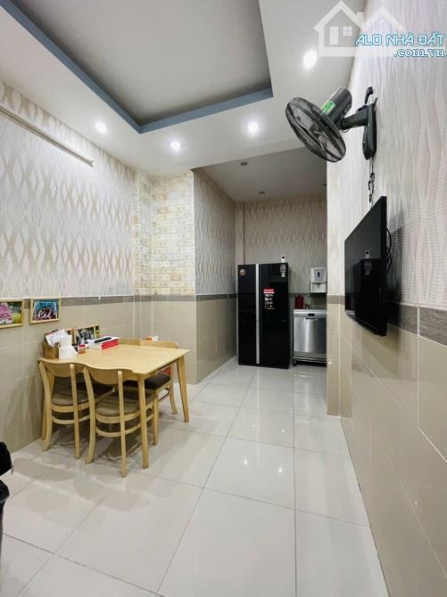 Bán nhà hẻm C13 gần trường THCS Vân Đồn khu dân cư sầm uất và kinh doanh khá tiềm năng. - 4