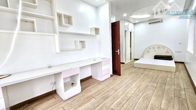 💥💥 Lô góc Trường Chinh, vỉa hè cây xanh, ô tô tránh đỗ, view chung cư, cho thuê 45tr - 4