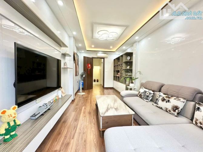 🏡 Bán nhà 5 tầng Trại Chuối, Hồng Bàng, Hải Phòng – Đường 6m ô tô đỗ cửa – Giá chỉ 4,5 tỷ - 4