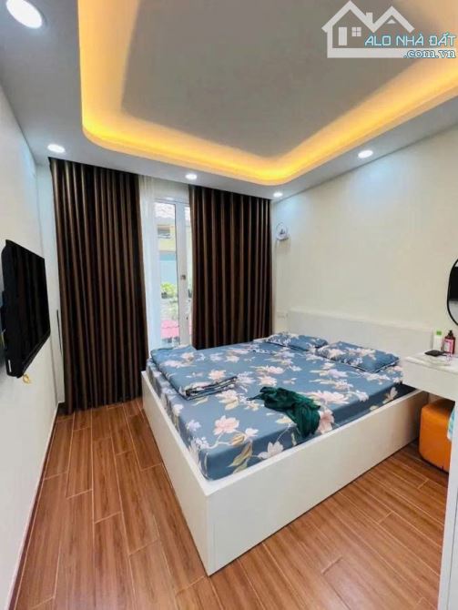 BÁN NHÀ NGUYÊN ĐÌNH CHIỂU-p.4_ QUẬN 3_ HXH ĐẬU CỬA - 4 TẦNG- Ở NGAY- CHỈ 7 TỶ - 4