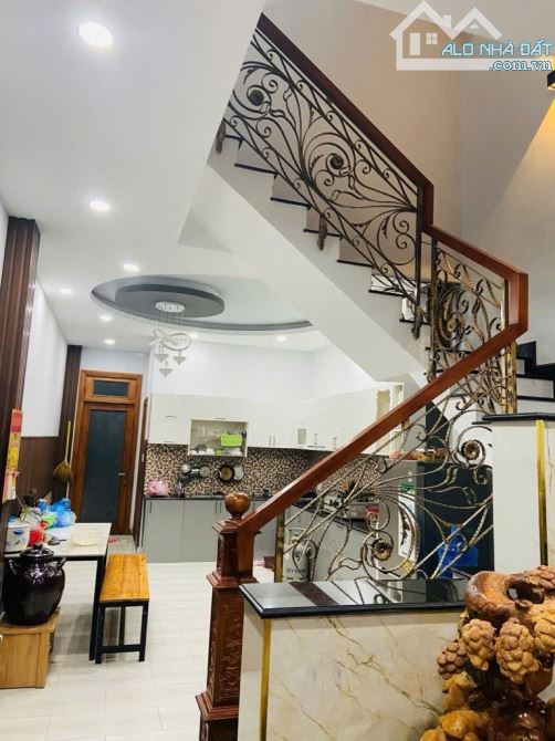 NHÀ 4 TẦNG NGAY EMART PHAN HUY ÍCH GOG VẤP - 4PN - HẺM XE HƠI QUAY ĐẦU - 4x17 - 6,5 TỶ - 4