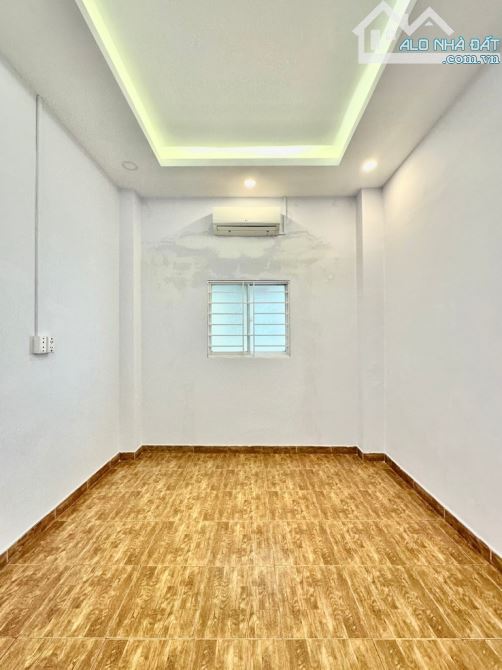 HẺM NHỰA MỘT TRỤC XE HƠI TỚI NHÀ - TRUNG TÂM NGÃ TƯ PHÚ NHUẬN - 47M2 SỔ A4 - NHỈN 6.x T.Ỷ - 4