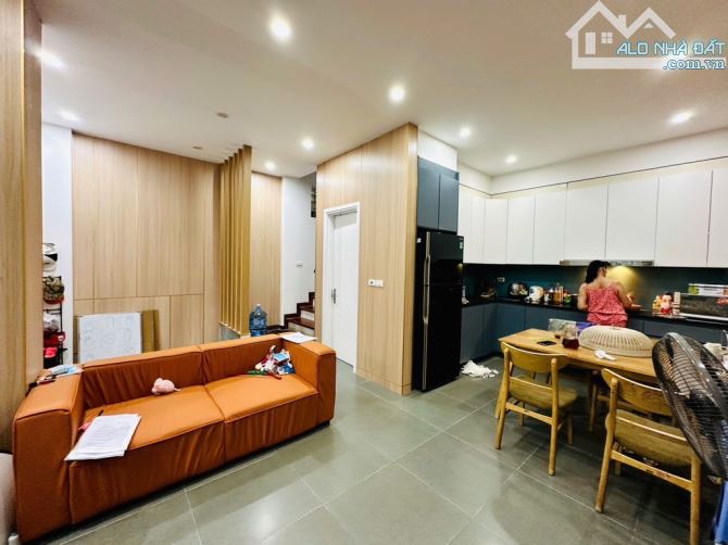 🏡NHÀ ĐẸP-CẦU GIẤY-LÔ GÓC 2 THOÁNG– DÂN XÂY – DT 39M-5 TẦNG- MT RỘNG 5,5 M-📕PHÁP LÝ CHUẨN - 4