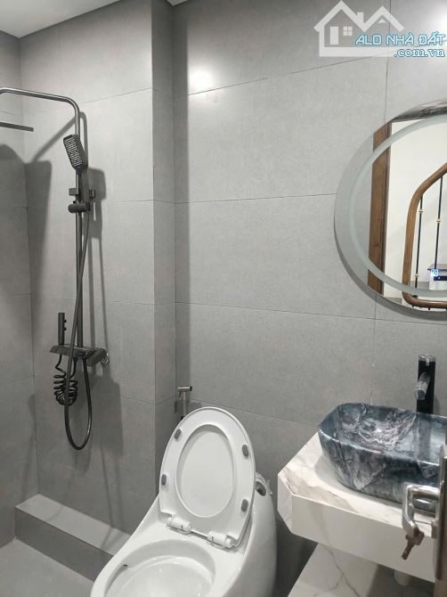 💥💥💥 BÁN NHÀ PHÚ DIỄN - CHÍNH CHỦ ÔNG ANH GỬI BÁN  🏠 Diện tích: 40m² 🏗 Xây dựng: 6 tần - 4