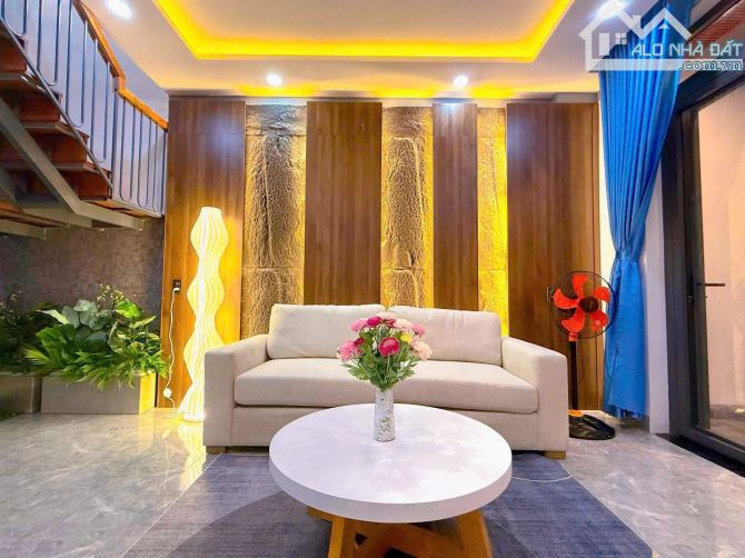 NHÀ 3 PHÒNG NGỦ HẺM 233 XÔ VIẾT NGHỆ TĨNH: giá 2.98 tỷ - 4