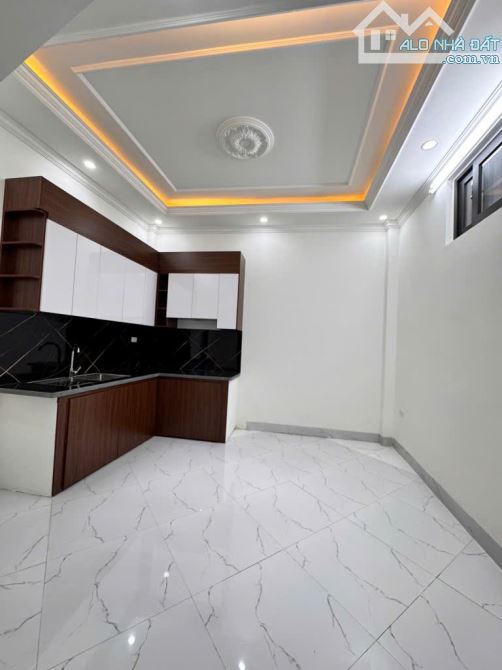bán nhà đẹp vào ở ngay, nhà ngay gần trung tâm và nhiều địa điểm vui chơi - 4
