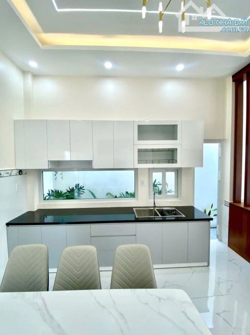 Cần bán căn biệt thự nhà vườn Thị Trấn HM 7,6*16m đg xe hơi 3pn2wc Giá 4tỷ 390tr - 4