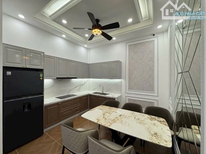 Nhà đẹp phong cách châu âu - khu vip hẻm xe hơi giá 10 x toi - 4