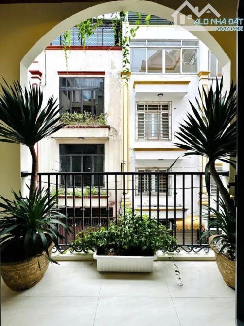 BAN NHÀ ĐẸP 4 TẦNG HXH HOÀNG VĂN THỤ- P9- PHÚ NHUẬN-  56m2 (3,65 × 15,25m)- 13.5 TỶ TL - 4