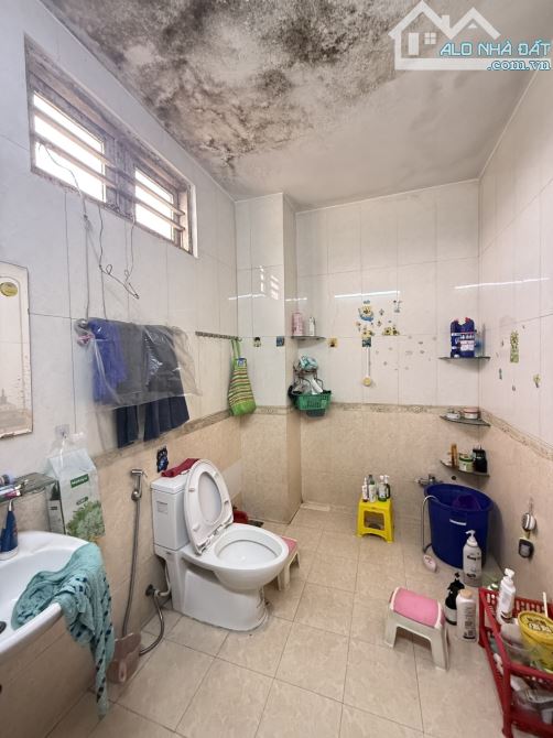 Chính chủ cần bán nhanh căn nhà 3 tầng mặt tiền đường cách mạng tháng 8. Khuê Trung cẩm lệ - 4