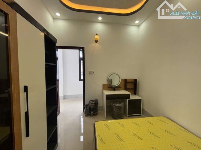 Cho thuê nhà góc 2 mặt tiền Full nội thất - 4