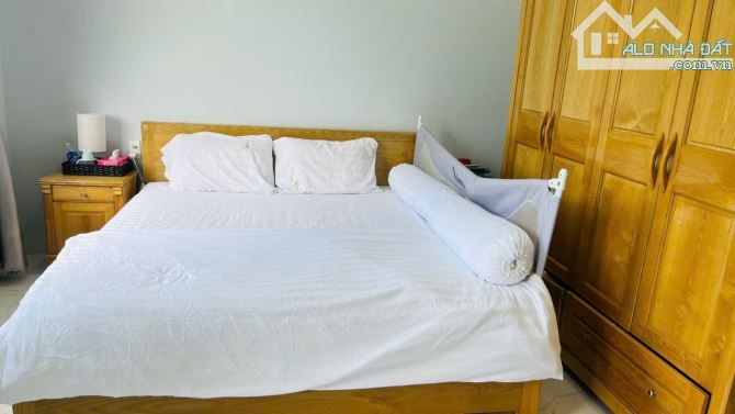 BÁN NHÀ 3 TẦNG MẶT TIỀN CAO SƠN 8 - 4