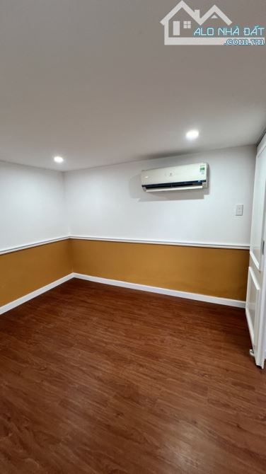 CĂN HỘ CÓ SỔ  GIẢM CÒN 1,86TỶ CHUNG CƯ -NGUYỄN CHÍ THANH- NGAY NGÃ 6 NGUYỄN TRI PHƯƠNG - 4