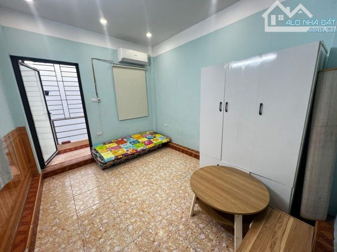💥 SIÊU PHẨM CẦU GIẤY - LÔ GÓC SIÊU THOÁNG - VF5 ĐỖ CỬA .  💥Nhà bán cách 1 nhà ra phố dịc - 4