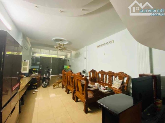 NHÀ MẶT TIỀN KINH DOANH  RỘNG - GẦN SÔNG HÀN MÁT MẺ - ĐƯỜNG 30M, VỈA HÈ RỘNG - 4