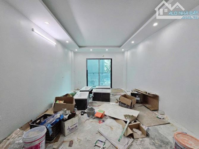 CẦN BÁN NHÀ NGÕ 355 XUÂN ĐỈNH - DT 37M2- 6 TẦNG - MT 4,3M - GIÁ 10,8 TỶ - 4