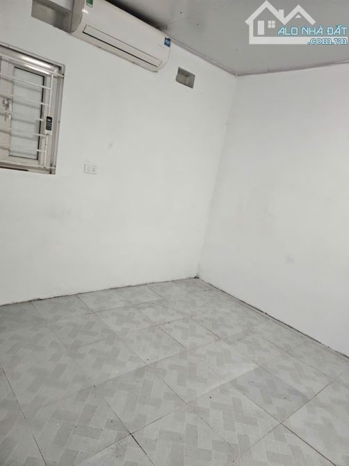 Cho thuê nhà ngõ Xuân Đỉnh, phường Xuân Đỉnh, Bắc Từ Liêm. Tổng DT 70m, 2 tầng, giá 6.5tr - 4