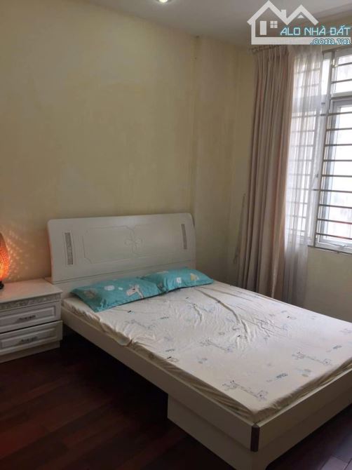 Cho thuê nhà nguyên căn tại Hào Nam, Ô Chợ Dừa, Đống Đa, Hà Nội. DT 55m x 5 tầng, giá 18tr - 4